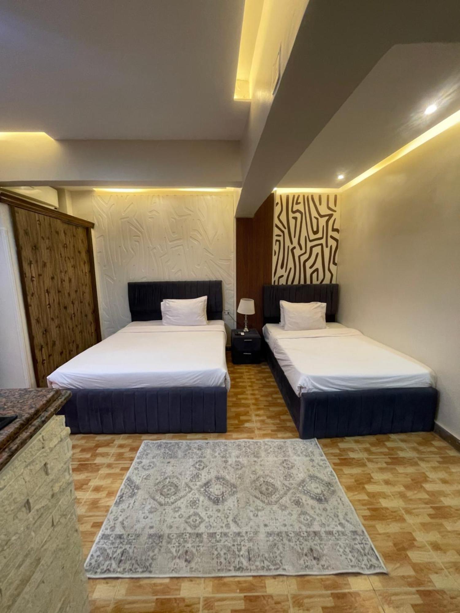 Cheops Pyramids Inn Kafrat al Jabal Exterior foto